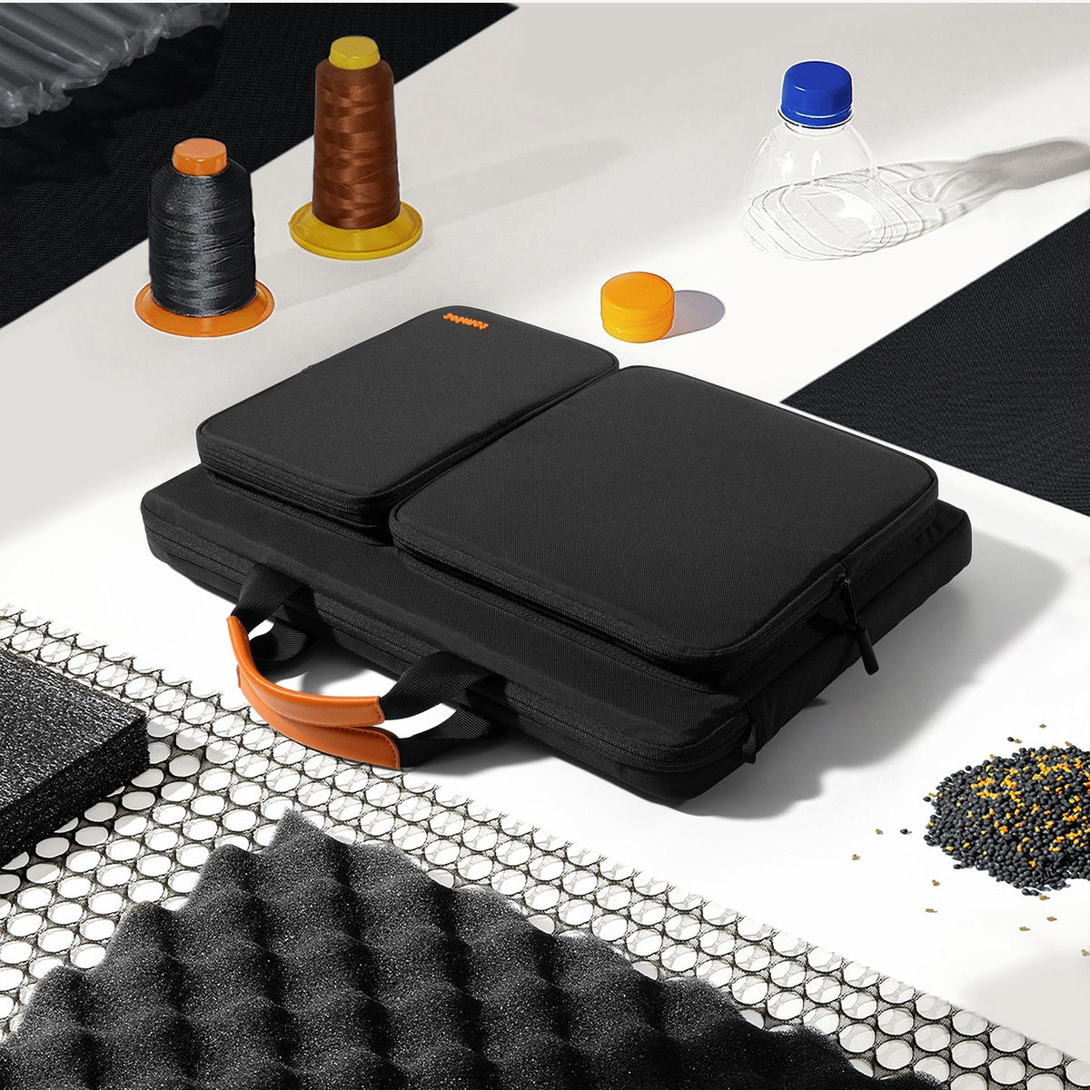 Tomtoc Maletín con Correa Defender-A42 para MacBook / Notebook 17,3" - imagen 15