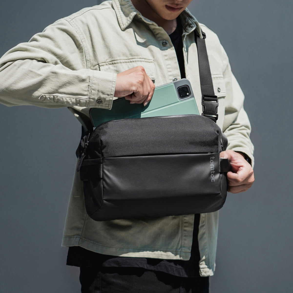 Tomtoc Bolso Bandolera Explorer-T21 M para iPad 11" / N Switch 2 7L