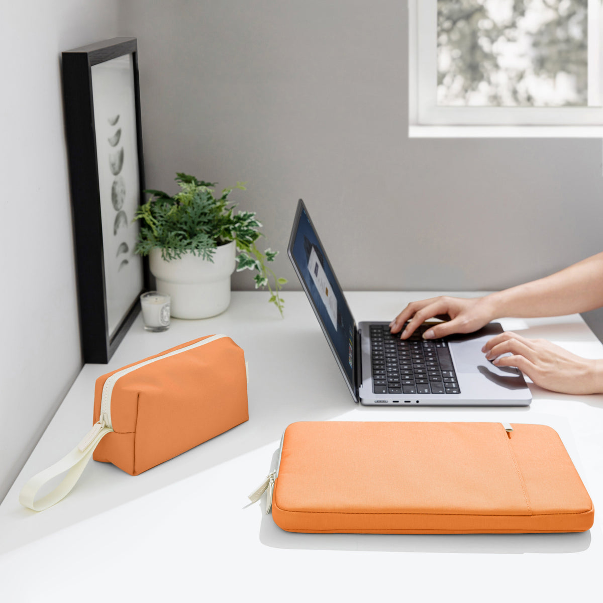 Tomtoc Funda Lady-A23 para Macbook 14” con Estuche Organizador