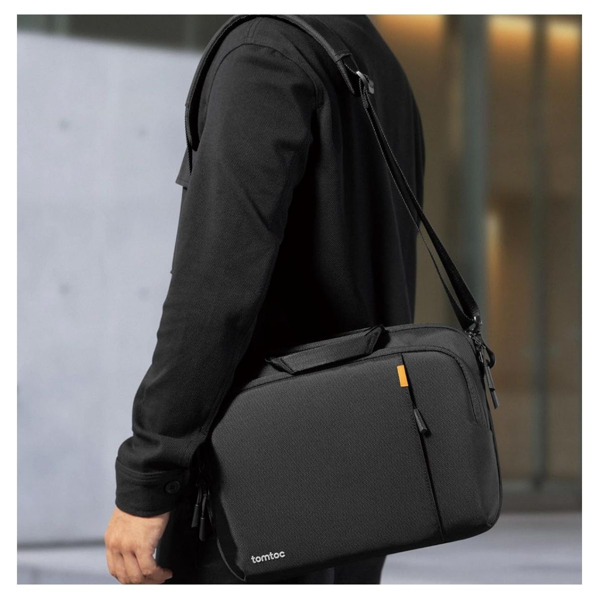 Tomtoc Maletín Delgado con Correa Defender-A30 para MacBook Pro de 16″