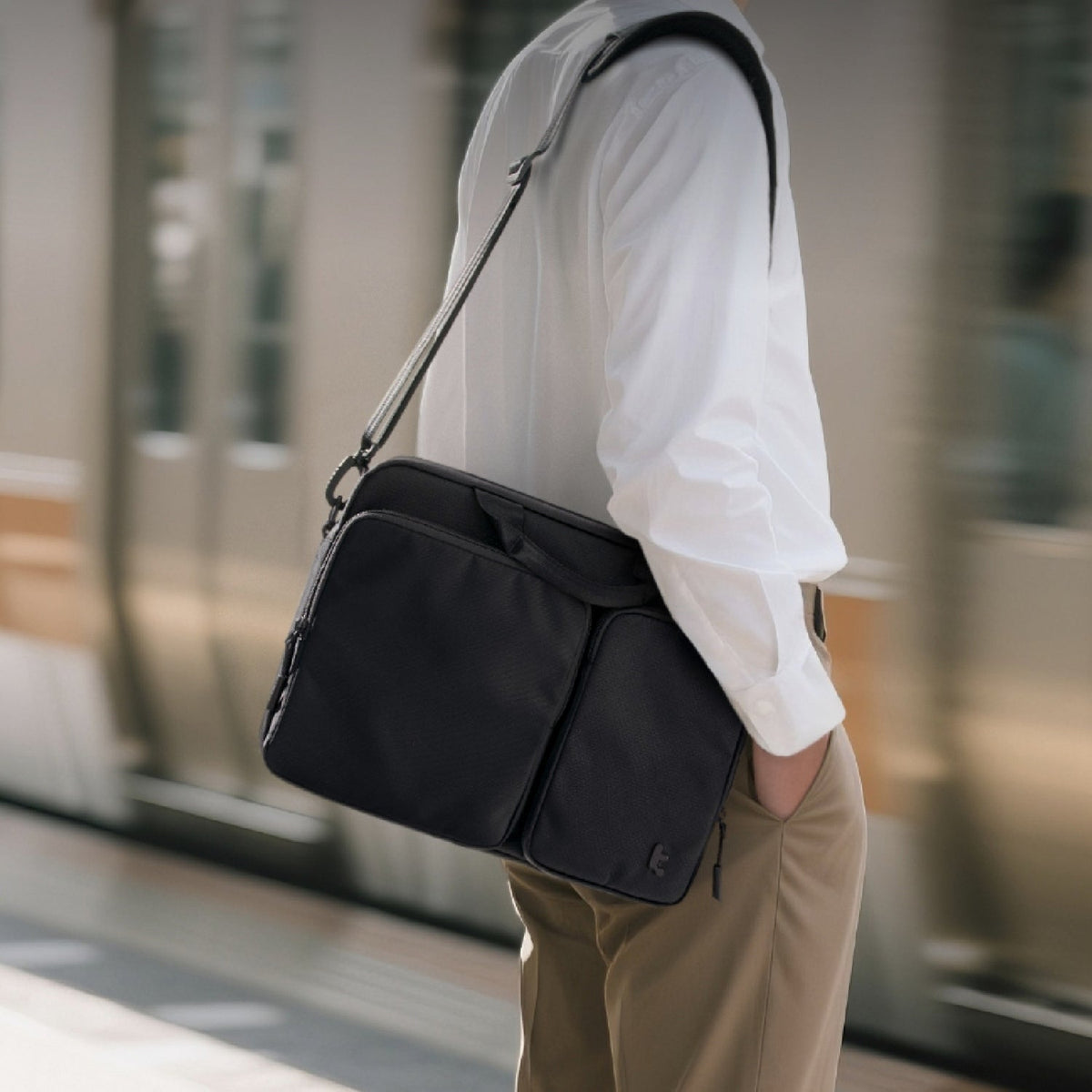 Tomtoc Maletín con Correa Navigator-A33 para Notebook de 15" - 16"