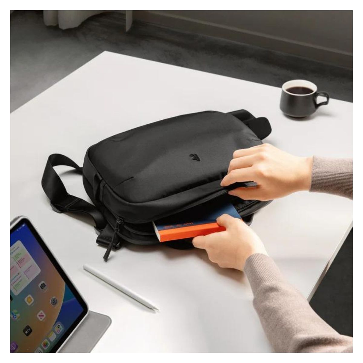 Tomtoc Bolso Maletín UrbanEX-B11 para iPad Pro / Tablet de 11" - imagen 5