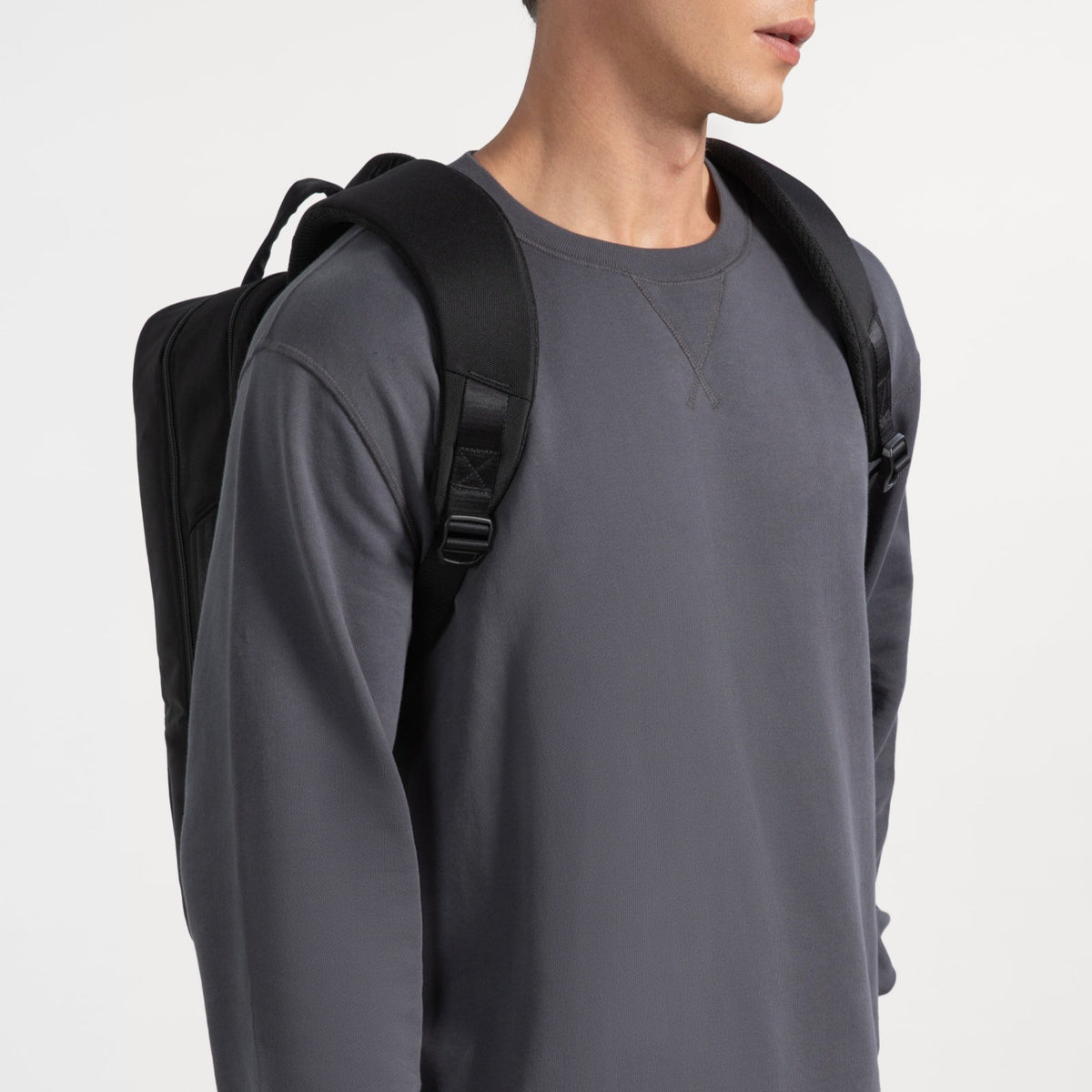 Tomtoc Mochila Premium Navigator-T71 M 24L para Notebook de 16''
