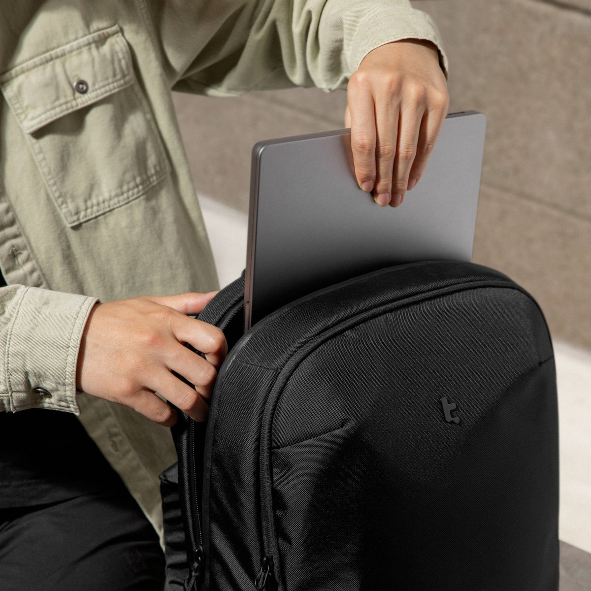 Tomtoc Mochila UrbanEX-T65 S 20L para Notebook 15.6"