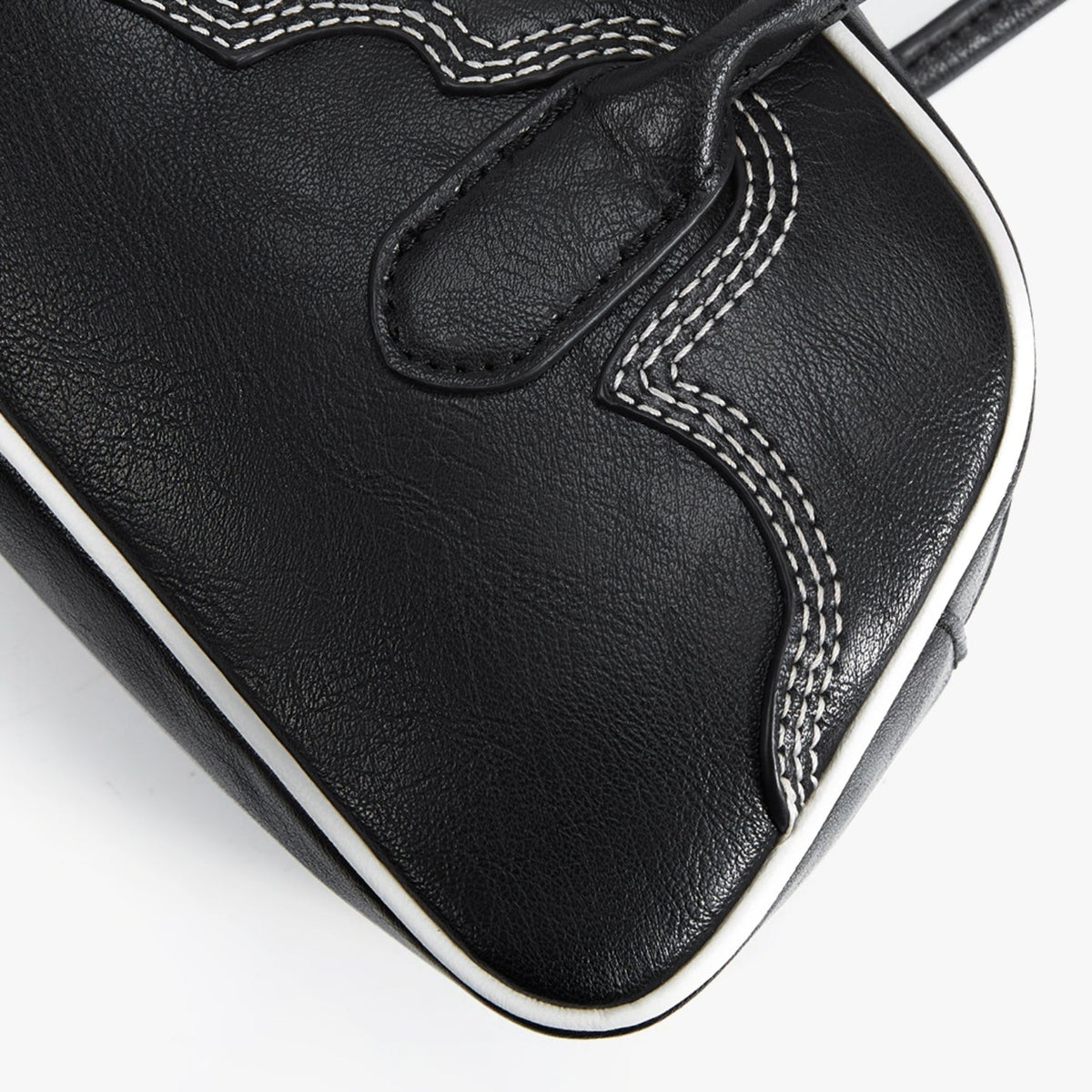 Ecosusi Cartera Evelyn Estilo Baguette de Cuero Vegano 2,6 L