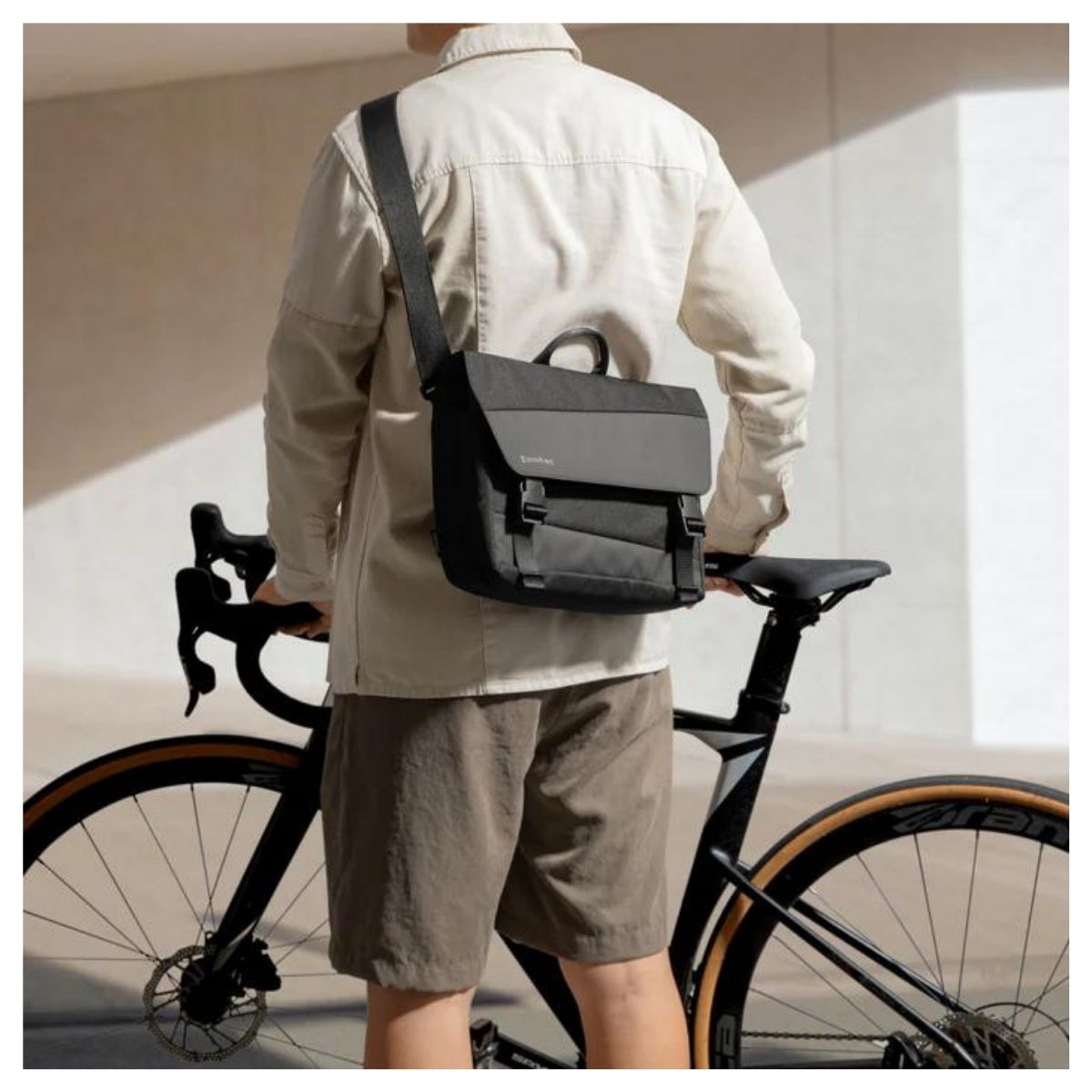 Tomtoc Bolso Bandolera Slash-T27 6.5L para iPad 11"