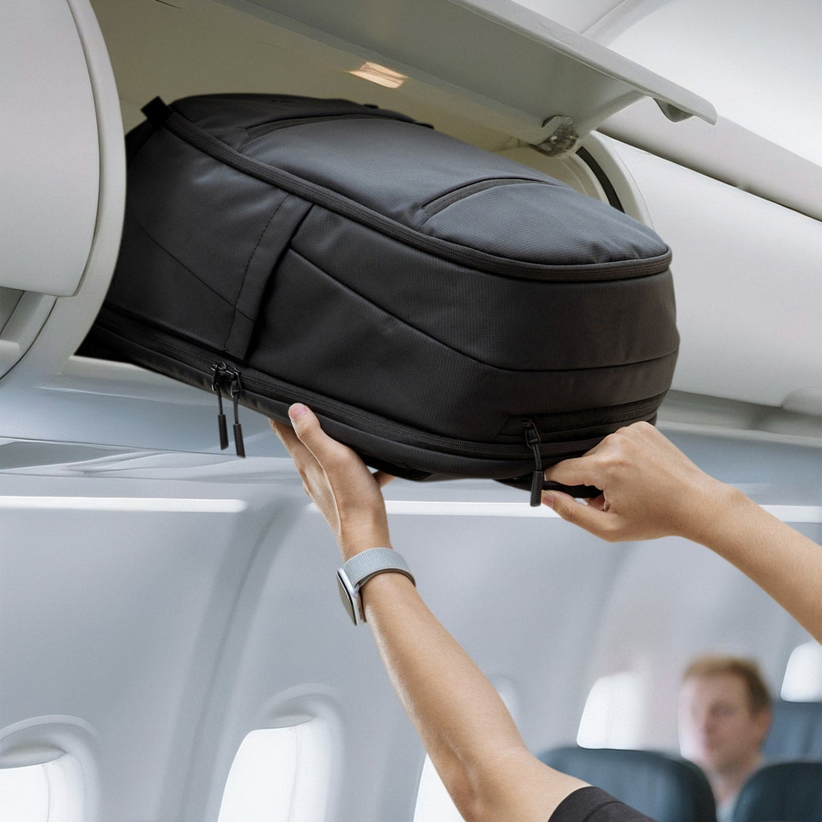 Tomtoc Mochila Premium UrbanEX-T77 de 26L para Notebook 16"